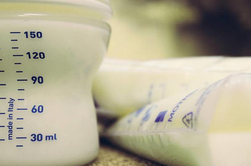 母乳分析儀介紹科學(xué)的母乳保存法