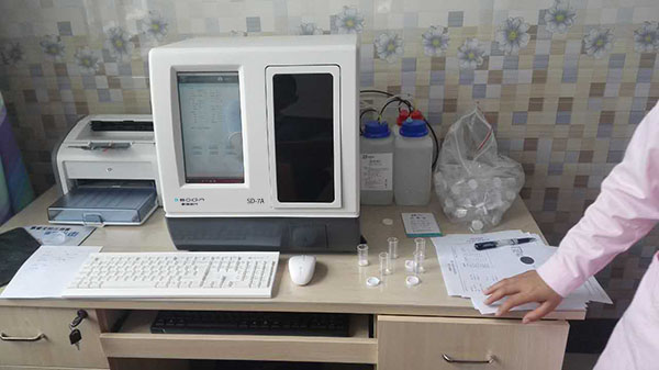 玉樹州婦幼保健院采購我公司SD-7A母乳分析儀